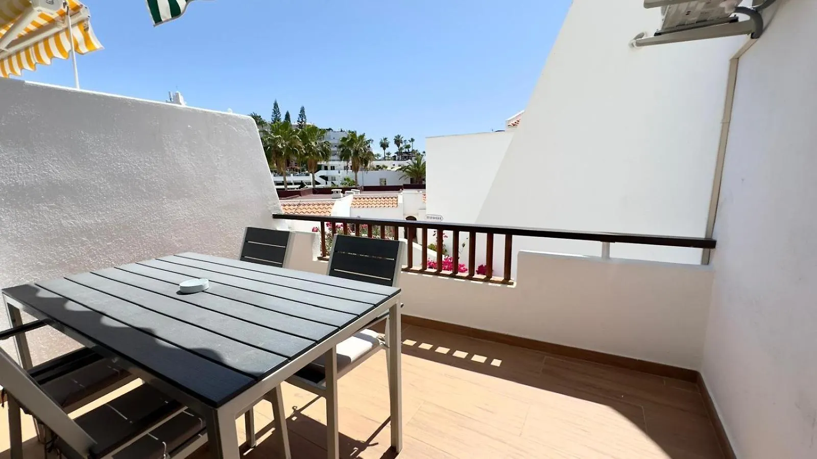 Inside Club Atlantis Resort- Fabulous Bungalow Costa Adeje  Costa Adeje (Tenerife)